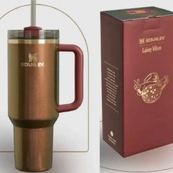 Rare STANLEY X Lainey Wilson Country Gold Tumbler 7