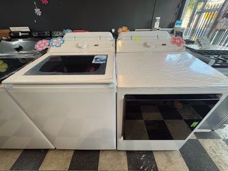 LG Washer And Dryer Set In White