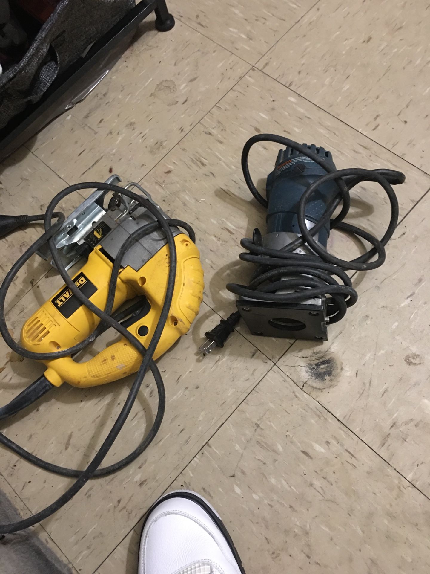 90$ Jigsaw & Router Works Perfect