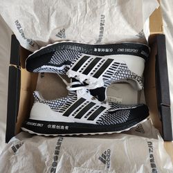 adidas ultraboost 5.0 DNA new  size 10.5