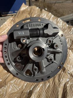 Chevy NOS Turbo 350 Pump Cover 