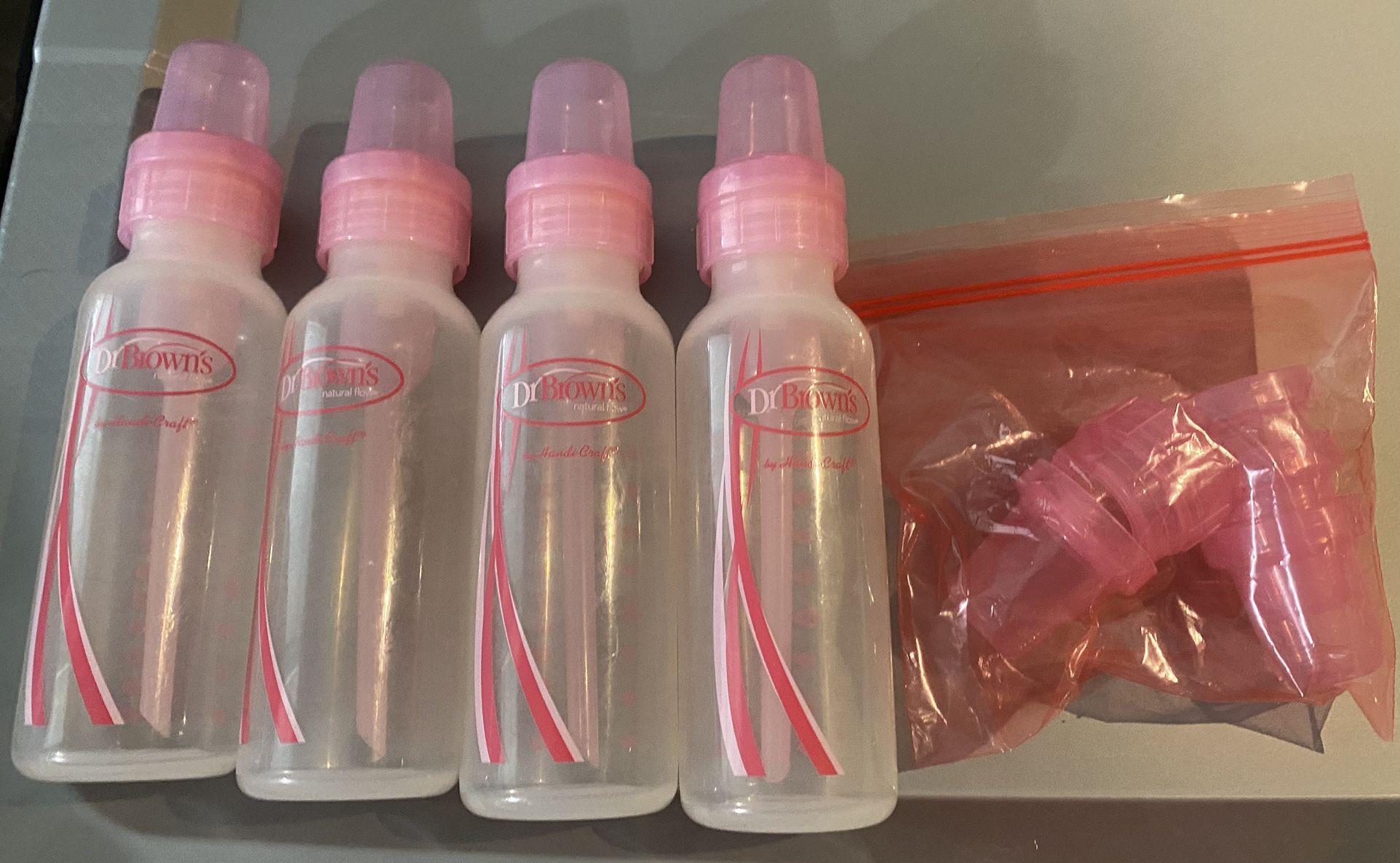Dr.browns 8oz Pink Bottles 4ct With Extra Pieces 