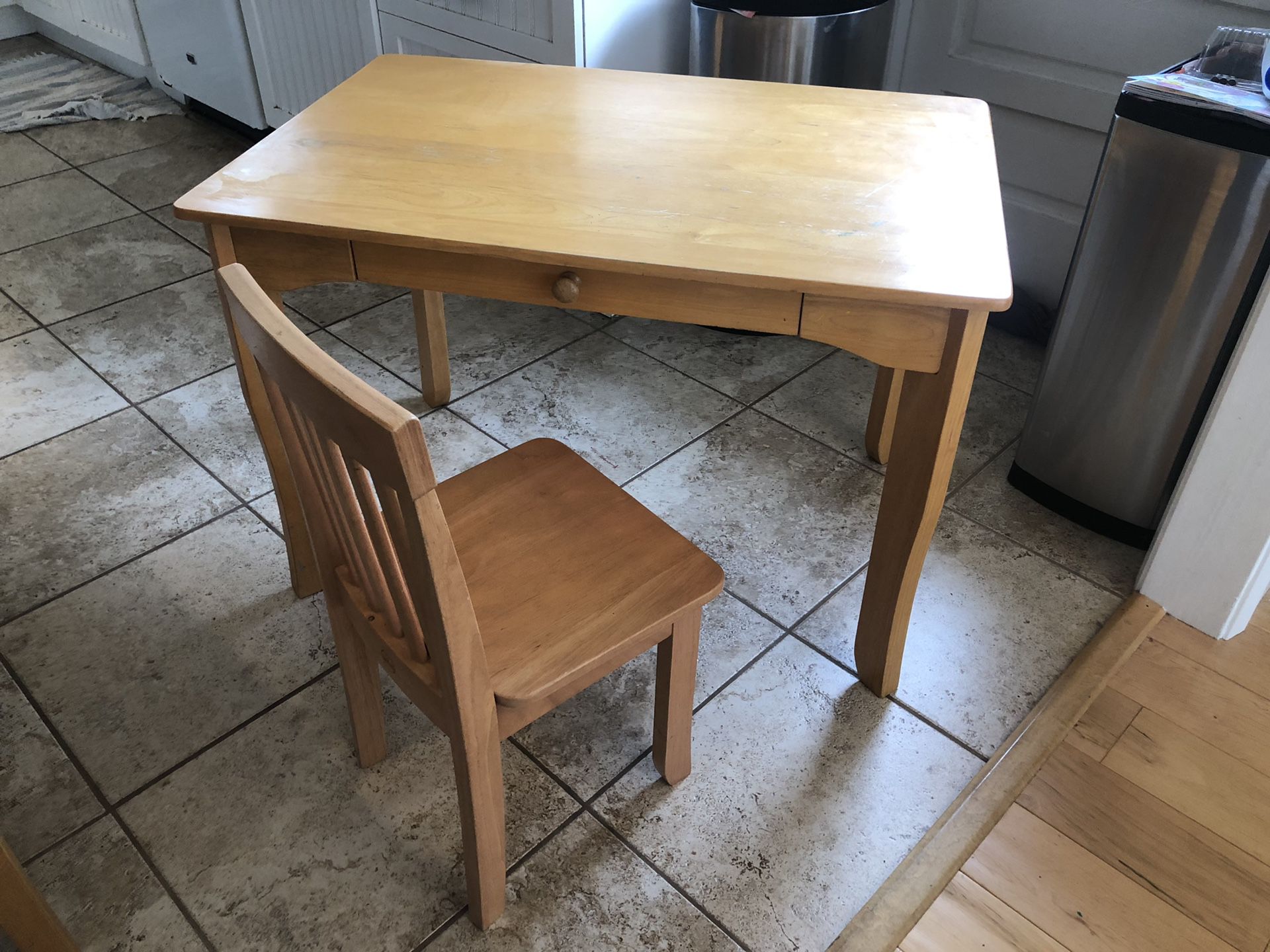 Kidkraft table and chair