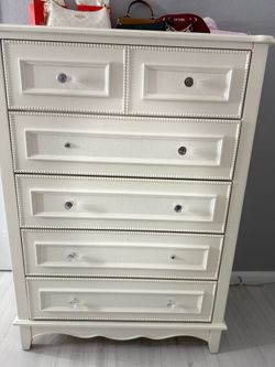 White drawer dresser
