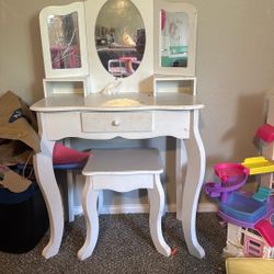 Little Girl Vanity
