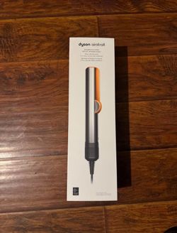 Dyson Airstrait