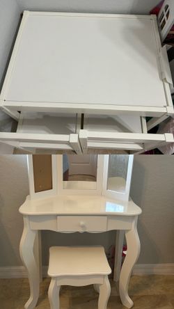 Kids table and vanity