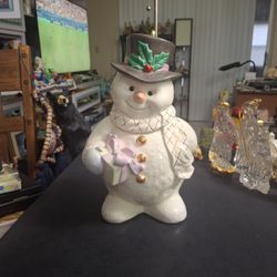 Lenox Fine Porcelain Snowman Cookie Jar With 24K Gold Accents, Adds A Touch Of Whimsy To Your Kitchen 12H X 7.5"W X 6"D
