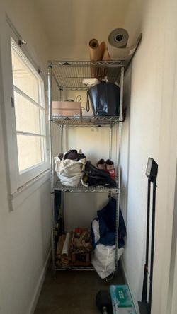 Metro shelving unit