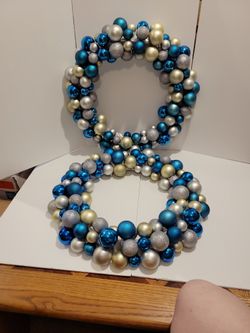 2 Holiday Wreaths 