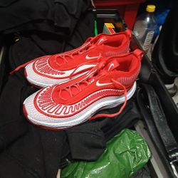Nikes Red And White Size 11.5