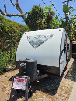 2018 Winnebago Micro Minnie 2106 FBS