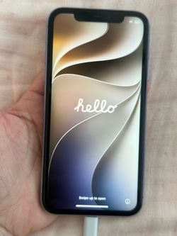 iPhone 11 Purple 64GB (unlocked) READ DESCRIPTION