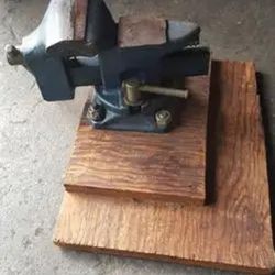 Bench Vise