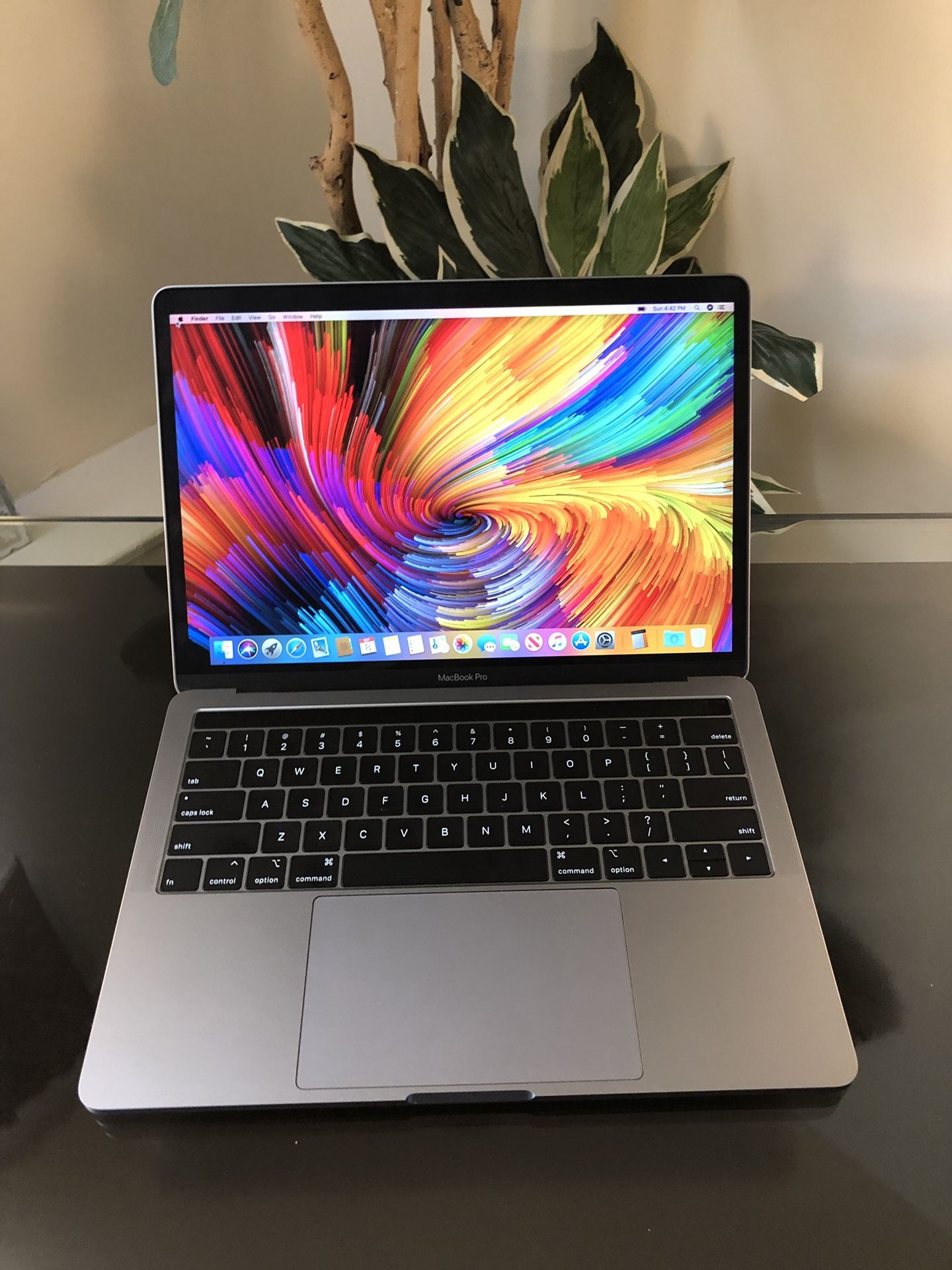 2018 Touch Bar MacBook Pro Space Gray 13-inch (FIRM PRICE)