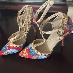 Pump heels