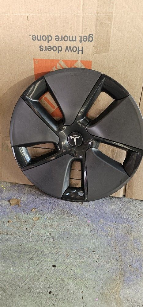 Tesla Hubcap 19 Inch