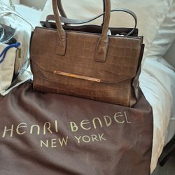 Gorgeous Large HENRI BENDEL Choc. Brown Leatger Tote