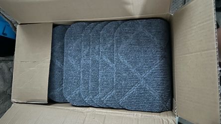 Non slip carpet stair treads