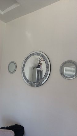 Rounded mirrors