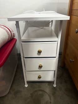 White 3-Drawer Nightstand with Shelf