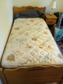 Twin mattress and boxsprings