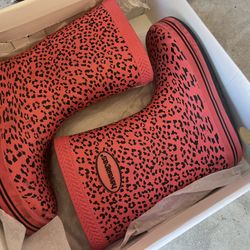Havaiana’s girl pink animal prints rain boots 11C