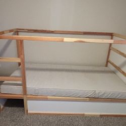 Kura Bed