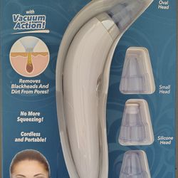 Suction device for facial pores