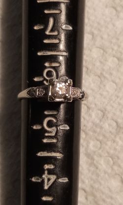 14k White Gold 1940 or early Antique Ring