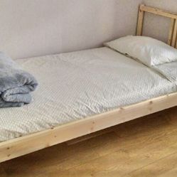 ***Twin Bed With Mattress ****