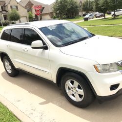2011JERP GRAND CHEROKEE LAREDO
