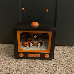 Target Halloween Hyde and Eek TV