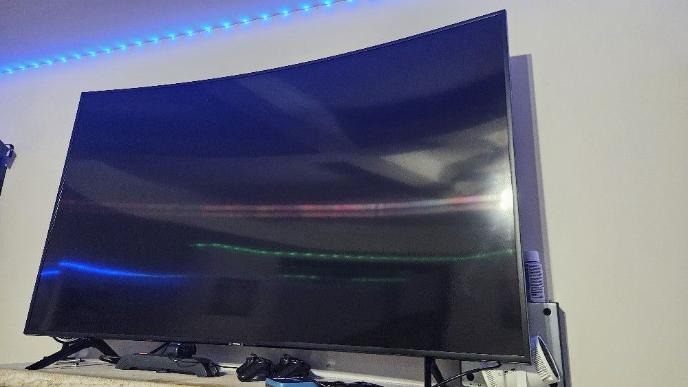 Samsung 65" Curved Tv