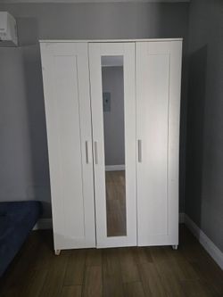 Wardrobe/Guarda ropa