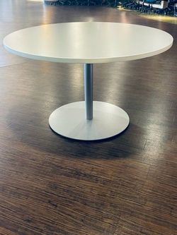Steelcase 48" Grey Round Enea Cafe Table