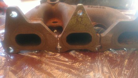 2014 Chevy Traverse 3.6L exhaust manifold L & R .LIKE NEW