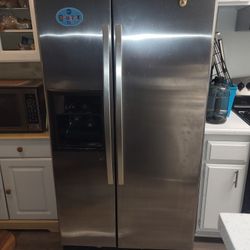 Kenmore Refrigerator 