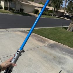 Star Wars Lightsaber With Sound And Light 