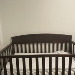 Graco Baby Crib Bed 