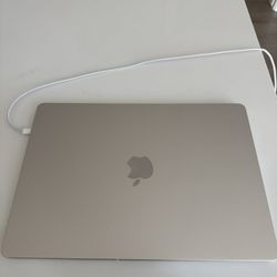 MacBook Air M2 15 Inch Screen