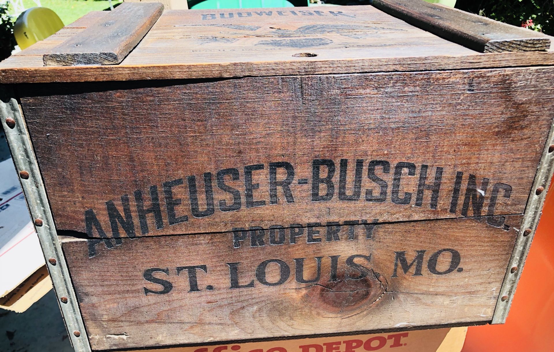Limited edition wooden box Crate 100 year anniversary of Anheuser Busch Budweiser