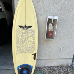 Surf Board - 6’0” Von Sol hornet