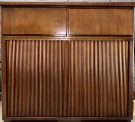 *READ* Custom Vintage Bar by MonteVerdi Young
