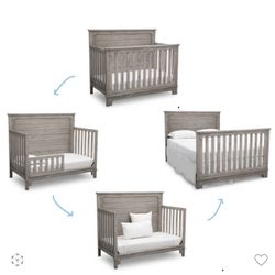 Convertible Crib Set