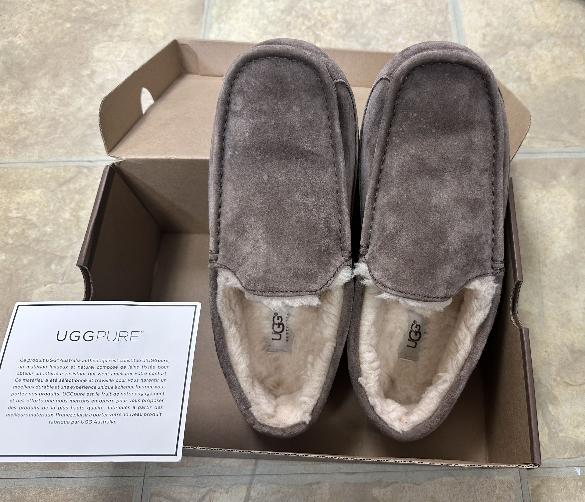 Men's Ugg Slippers, Barely Worn. Size 10, (Probably A Size 9 In Reality), Just To Tight For Me.