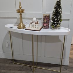 Hallway/foyer table