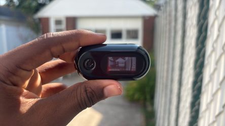 Portable 1080p camera
