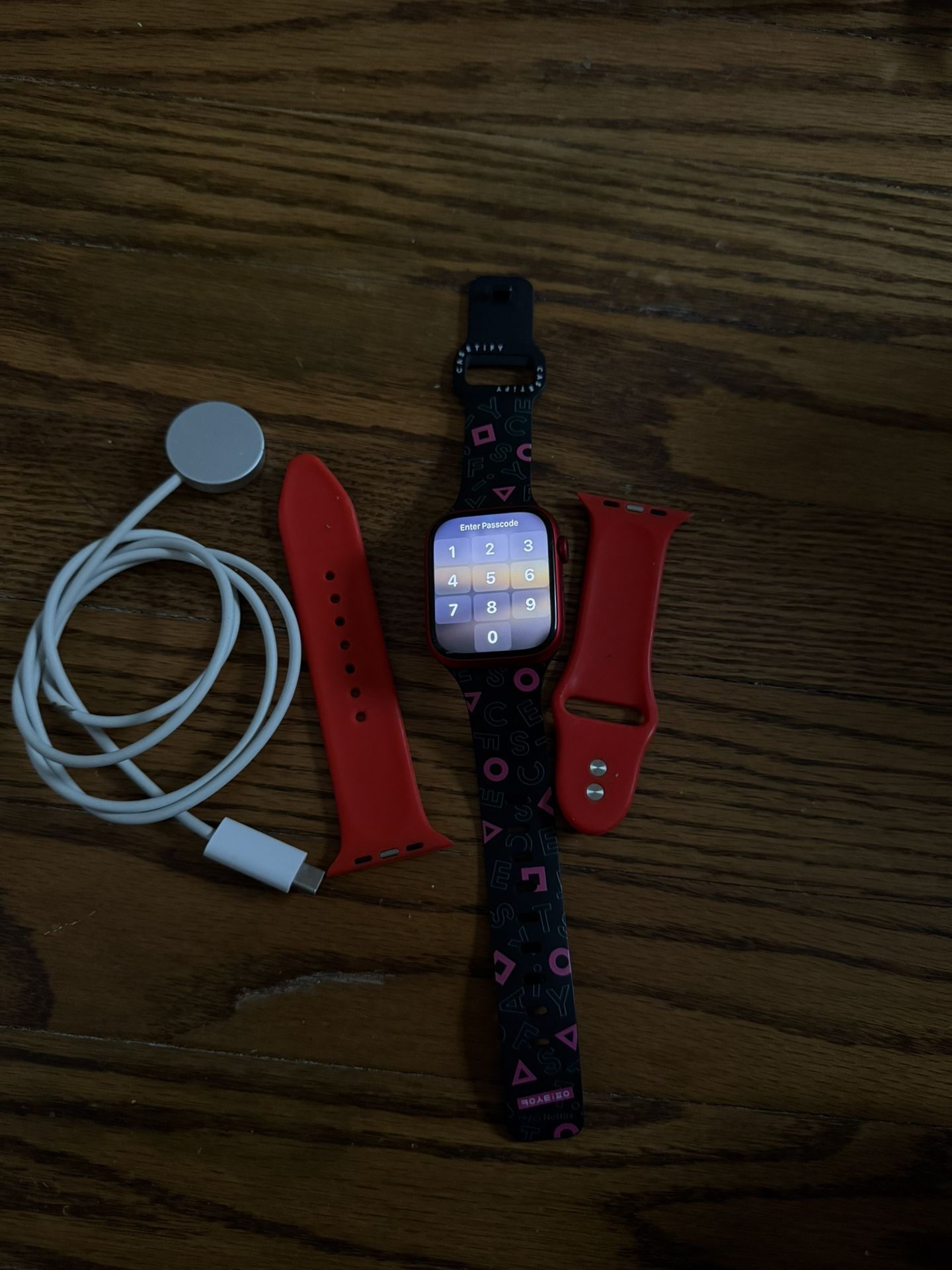 Apple Watch Series 8 45mm Read Description