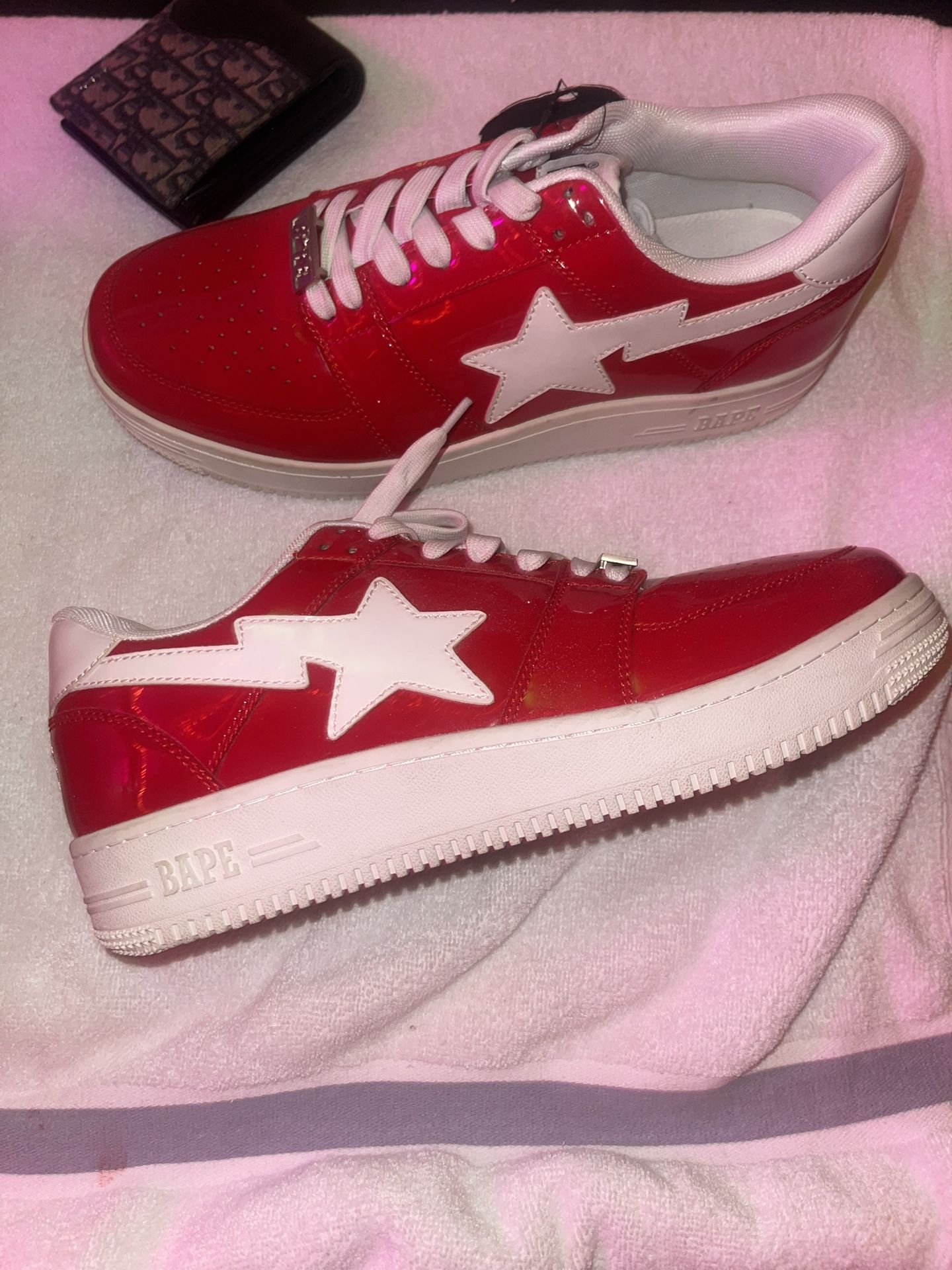 A Bathing Ape “Bape Sta Low” ( Patent Red )